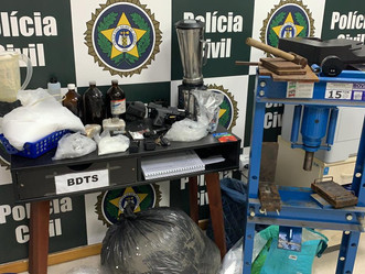 Polícia Civil prende fornecedor de munições e drogas em comunidade de Realengo
