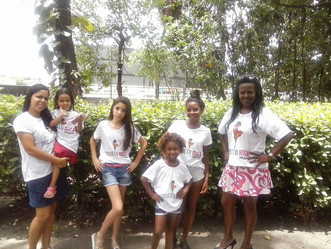 Concurso de Beleza Roza Fashion recebe imigrantes de Angola, na África