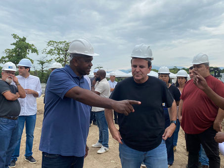 Prefeitura vistoria obras do futuro Parque Realengo Jornalista Susana Naspolini