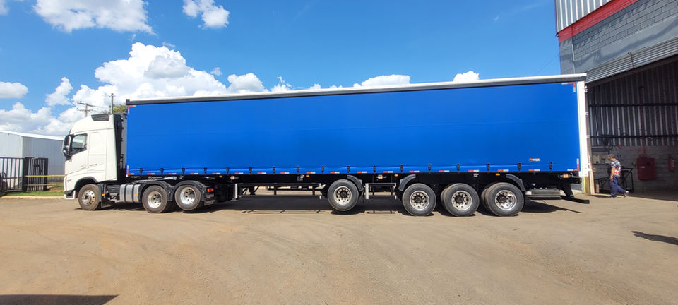 Implemento rodoviário da Next Implementos, Sider Lonado, na fábrica de implementos rodoviários da Next Implementos em Monte Mor