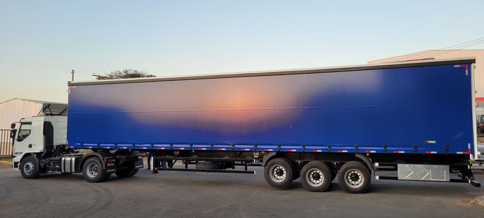 Implemento rodoviário da Next Implementos, Sider Lonado, na fábrica de implementos rodoviários da Next Implementos em Monte Mor