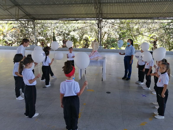 Celebración en Honor a la Niña María.