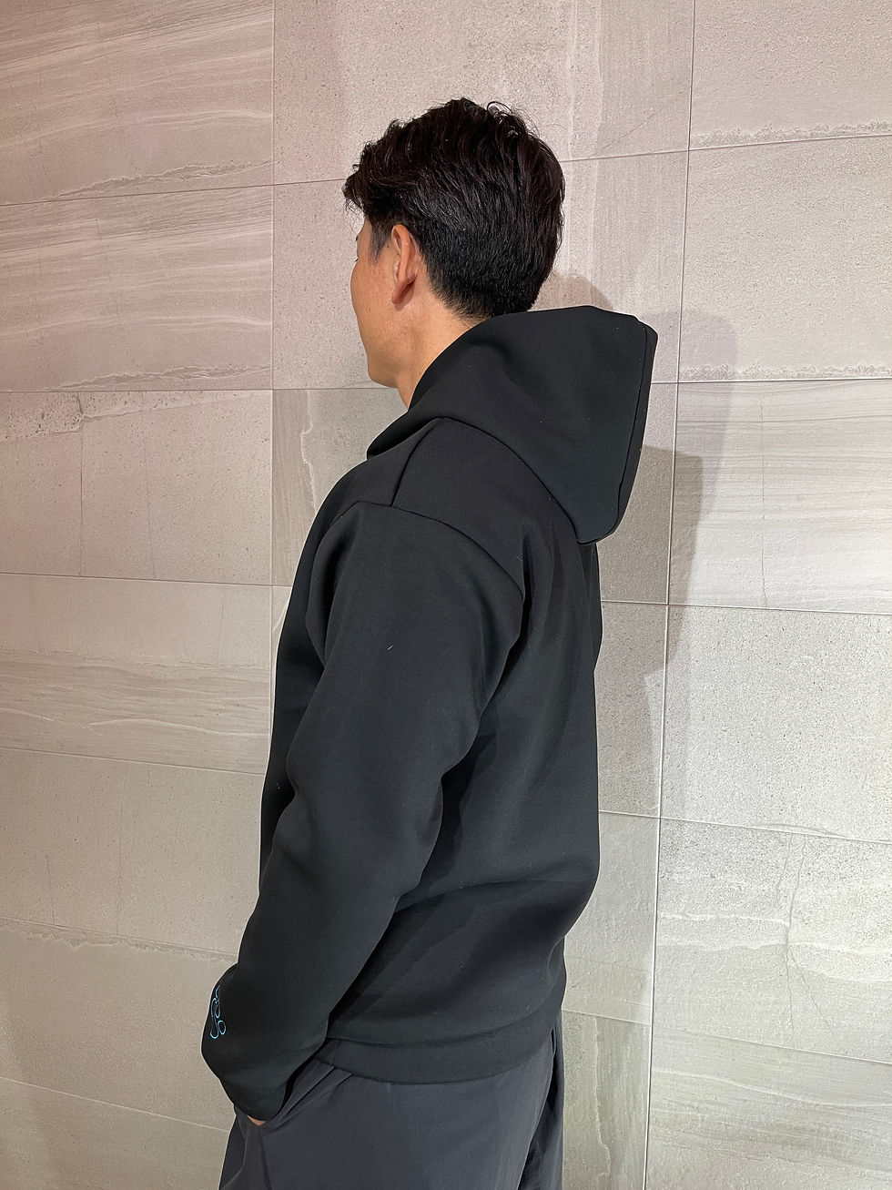 サムネイル： BENELL HOODIE