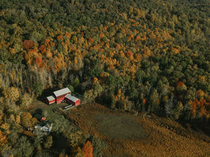 Hudson Valley STR Seasonal Calendar: When to Raise (and Drop) Your Rates