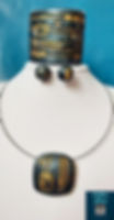 Polymer clay jewelry set. Pearl black color with golden accents