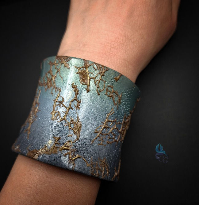 Миниатюра: Handmade bracelet golden veins