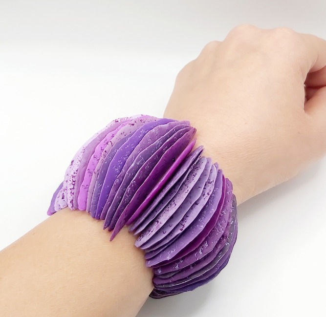 Thumbnail: Rose petals jewelry set. This stunning jewelry set is made of polymer clay. Stretch bracelet and matching choker necklace wit