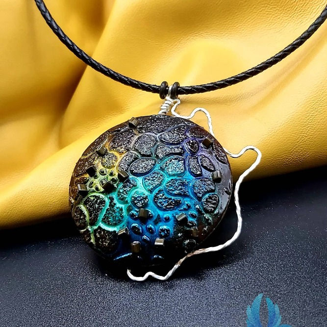 Thumbnail: Multicolor choker necklace