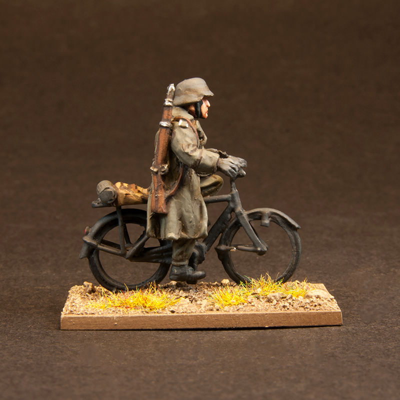 Thumbnail: EGVK903: Volksgrenadier/HJ/Heer - Cycle Team (8 figures)