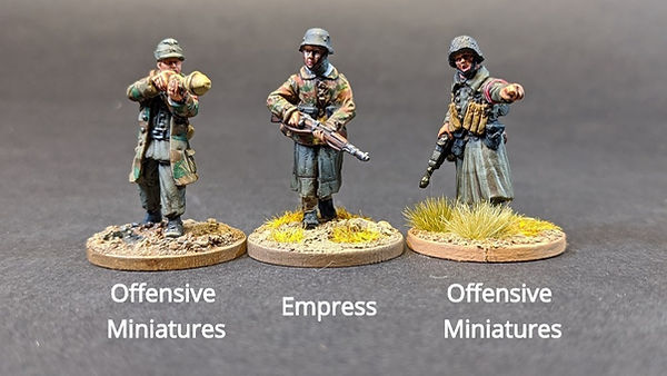 Size Comparion of Offensive miniatures & empress miniature figures