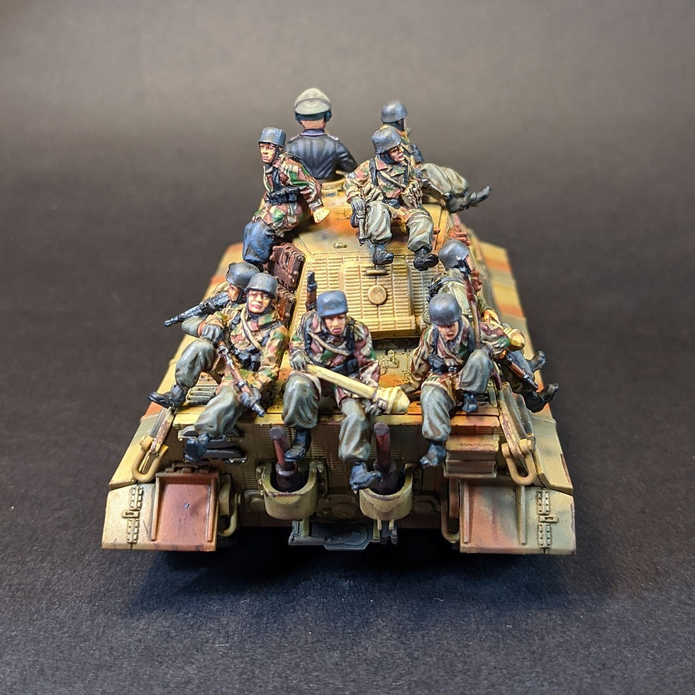 Thumbnail: EGFJ419: Fallschirmjaeger "Tank Riders" (8 figures)