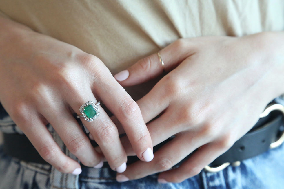 Miniatura: Anillo Elena de Esmeralda, Zafiro o Rubí con Diamantes