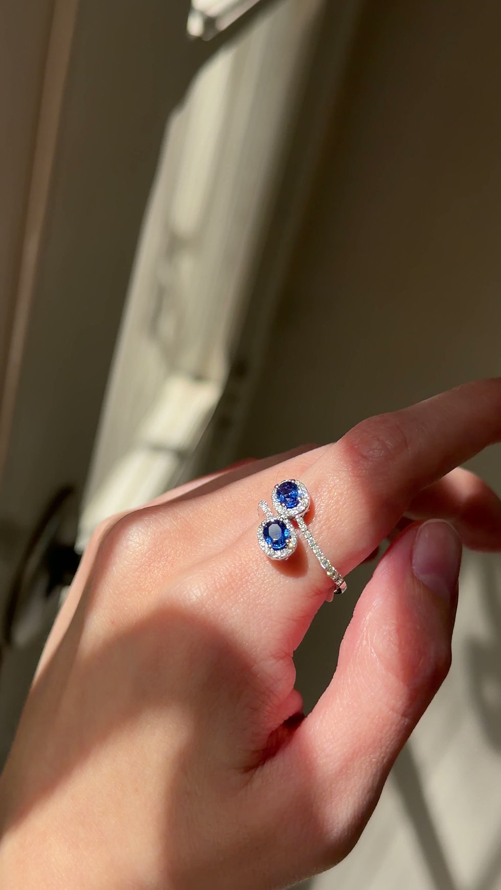 Miniatura: Anillo Encontrado de Zafiros con Diamantes