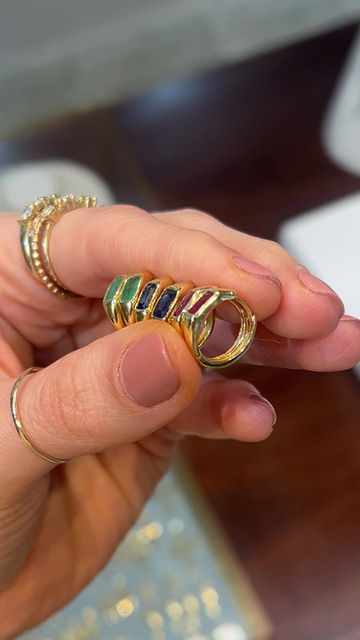 Miniatura: Aretes Huggies de Esmeraldas, Zafiros o Rubíes Incrustado