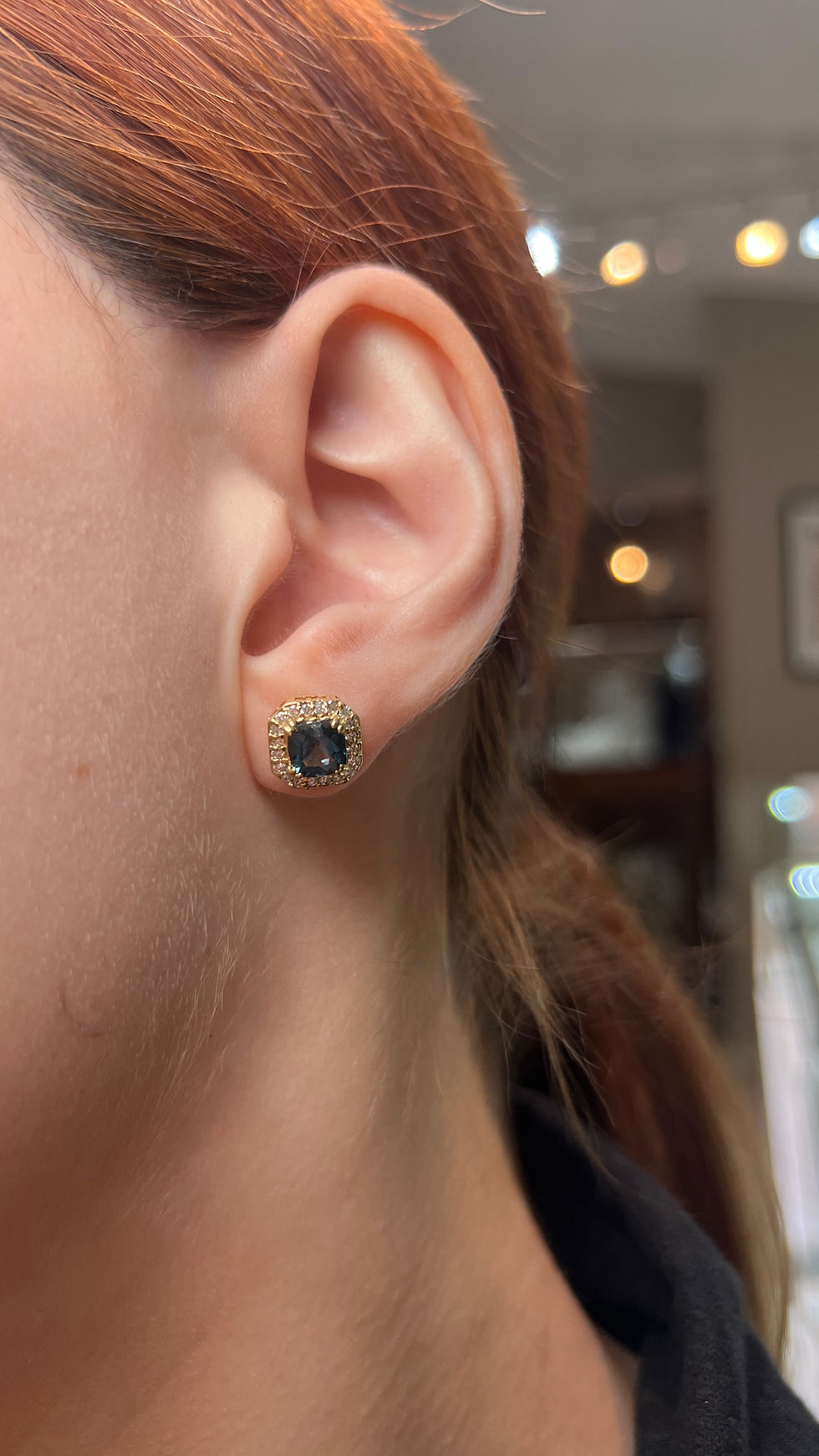 Miniatura: Aretes Esmeraldas, Aguamarinas o Topacios Cushion con Halo de Diamantes