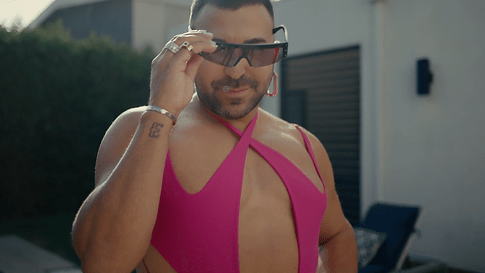 PHILLIP SALEM - LA COMMERCIALv1.gif