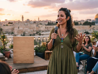 להוציא את האמת שלך לאור: איך לחבר את הרובד הרוחני החדש לעסק שלך בלי לפחד ממה שיגידו בבית