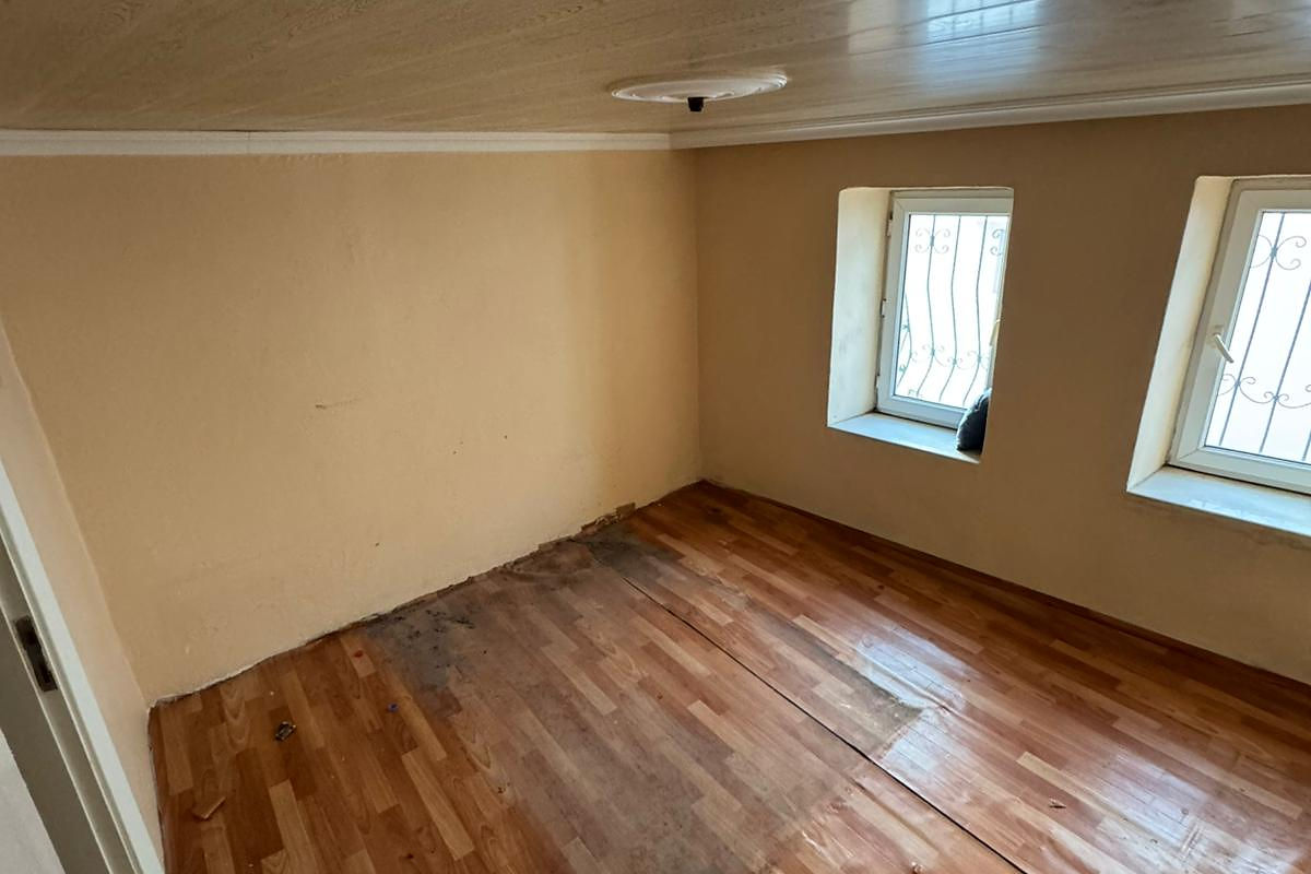 Küçükköy Merkeze Yakın 2 Ayrı Tapusu Bulunan Satılık Ev Ve Arsa