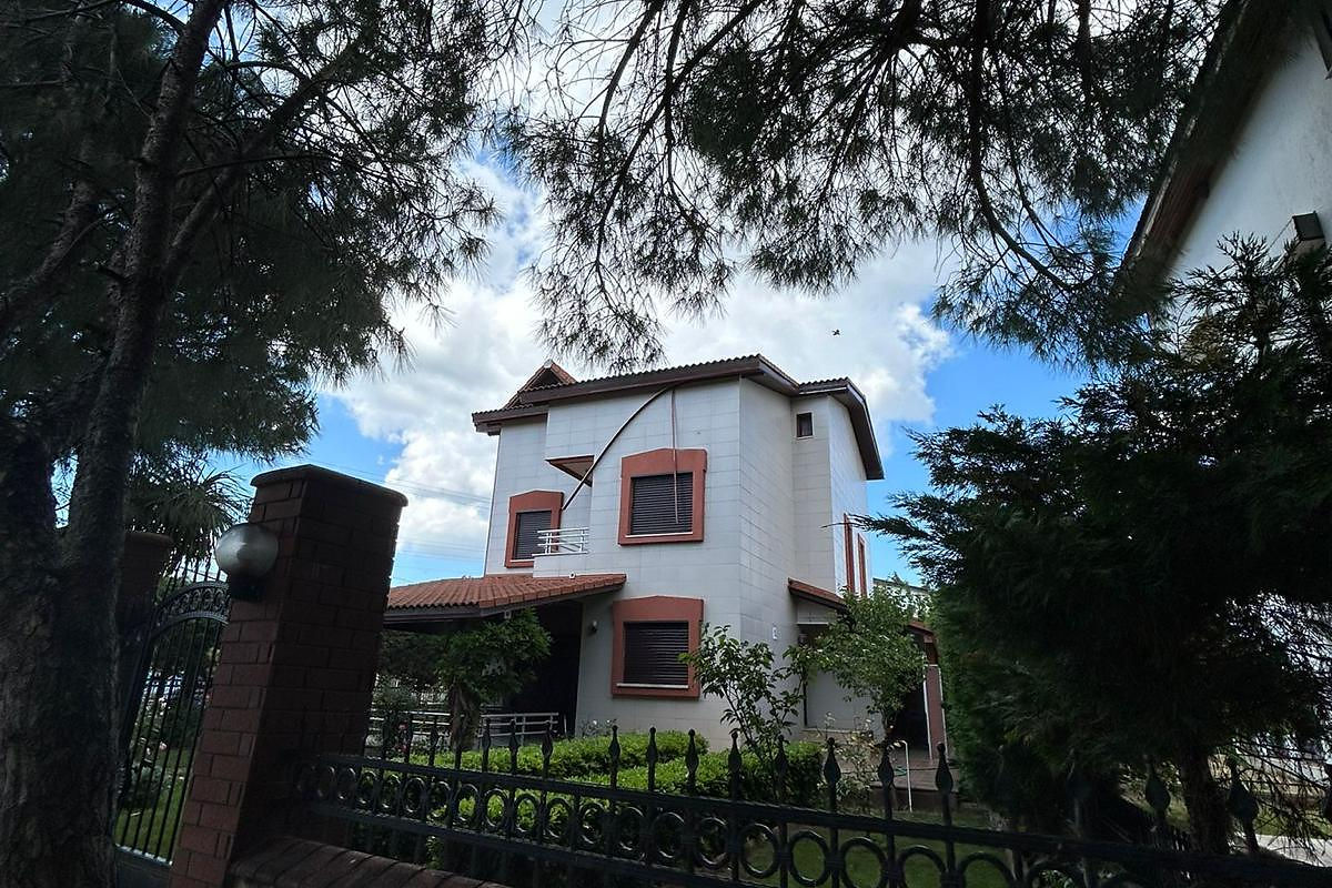 Ayvalık Altınova da Denize Yürüme Mesafesinde Dubleks Yazlık