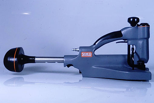 Senco Carpet Kicker-Nailer_1