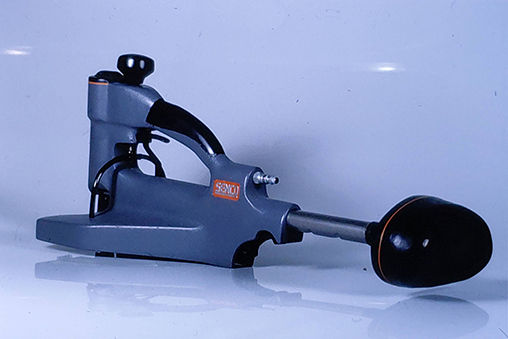 Senco Carpet Kicker-Nailer_9.jpg