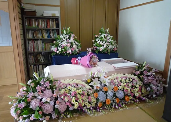 福岡の小さいお葬式】 家族葬・自宅葬・直葬・終活・ご遺体搬送 はな 