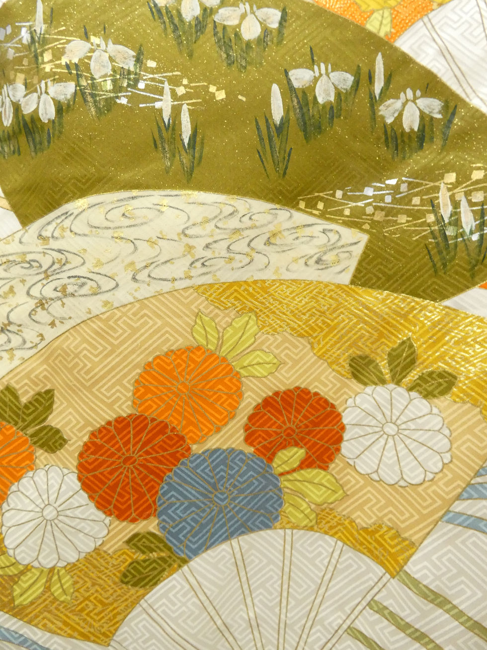 Thumbnail: 【KWF044】Pure Silk Furisode Kimono, Yellow with Gold Leaf | A gorgeous garment embodying the beauty of Japanese tradition.