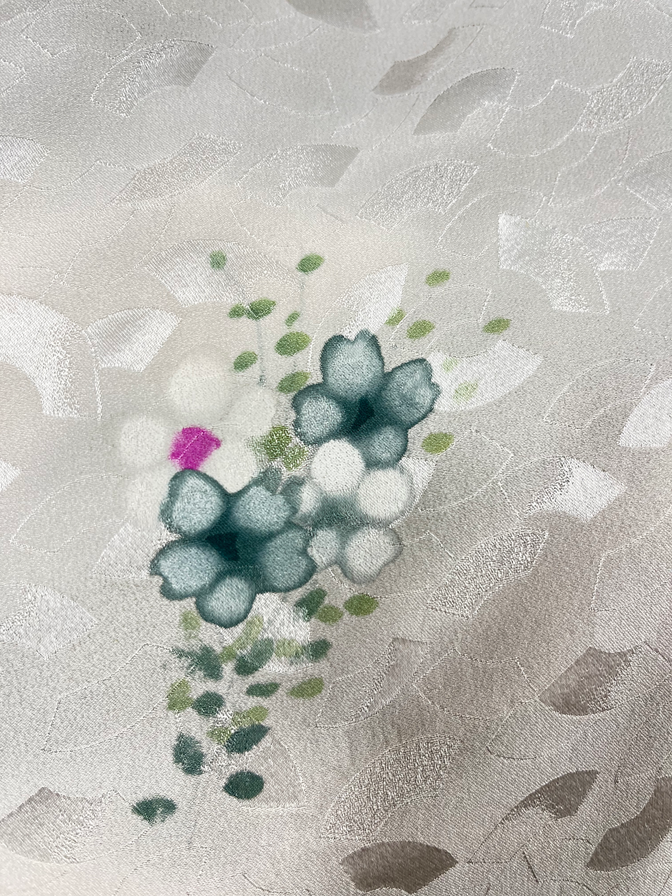 サムネイル： ◇KWK028 着物 袷着物 Kimono シルバー系 古着 レトロ 和服