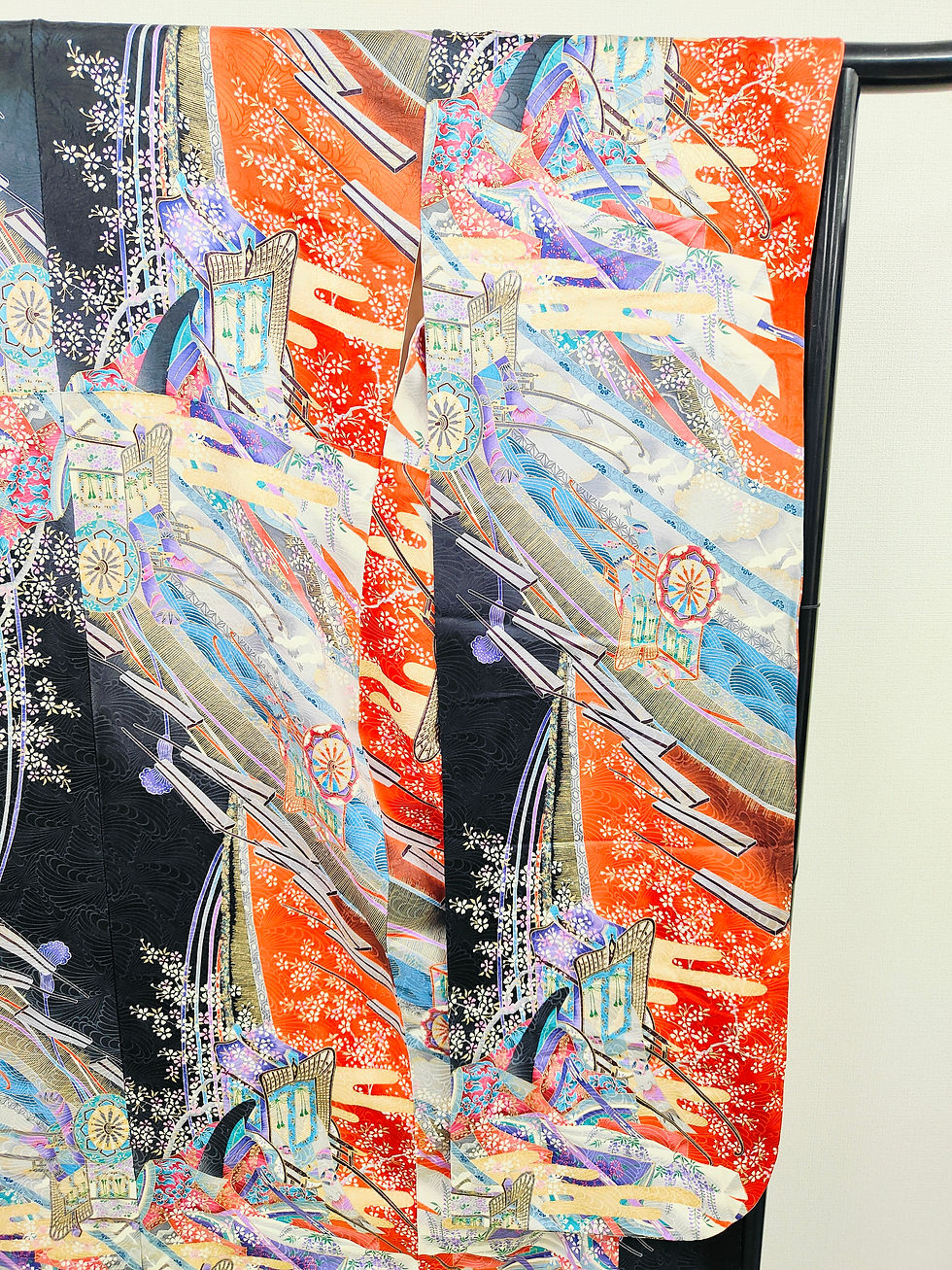 Thumbnail: ◇KWF014 Furisode (long-sleeved kimono), pure silk, used, for weddings, graduation ceremonies, coming-of-age ceremonies, and New Year's visits to shrines.