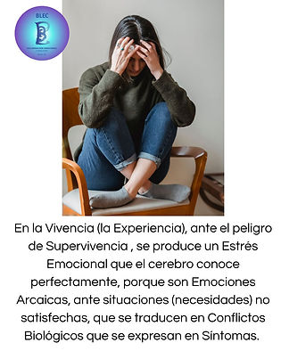 chica sentada en una silla se sostiene la cabeza porque está preocupada o tiene un conflicto biológico que le produce estrés