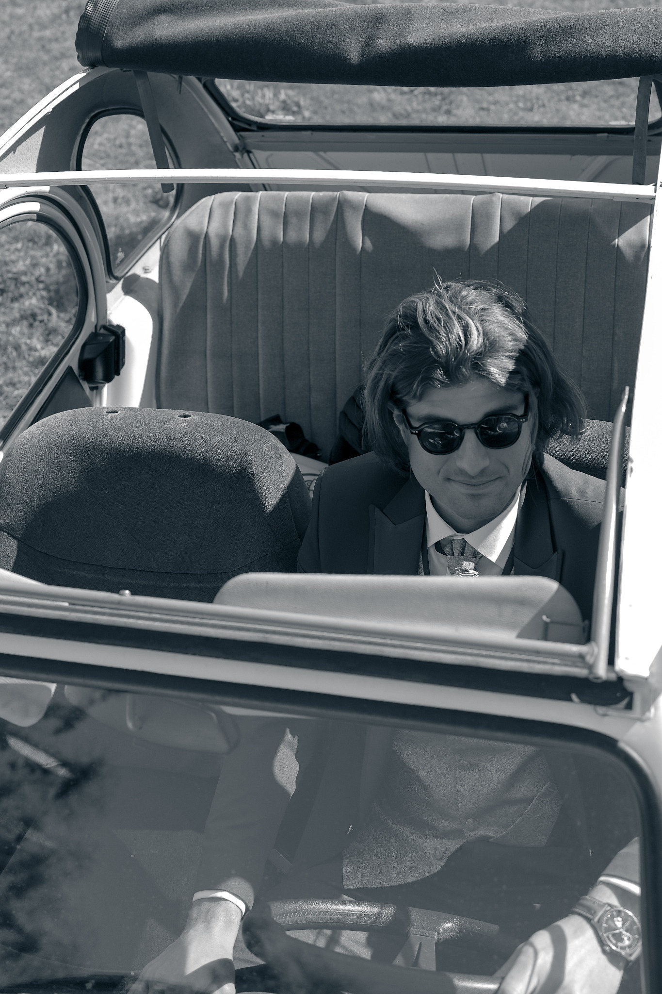 Marié au volant de la Citroën 2CV blanche