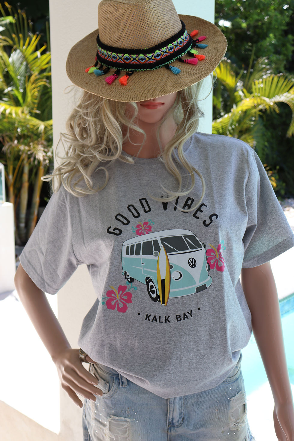 Thumbnail: Grey classic good vibes summer tee