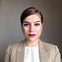 caroline le forestier giving a recommendation to robindeb.com