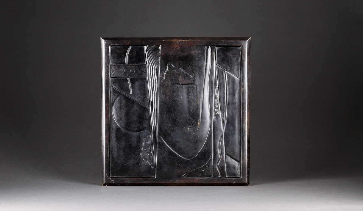 Bas relief femme women 