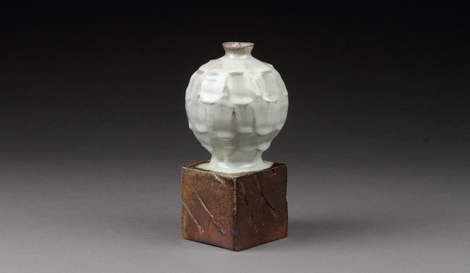 Ceramics molten glaze