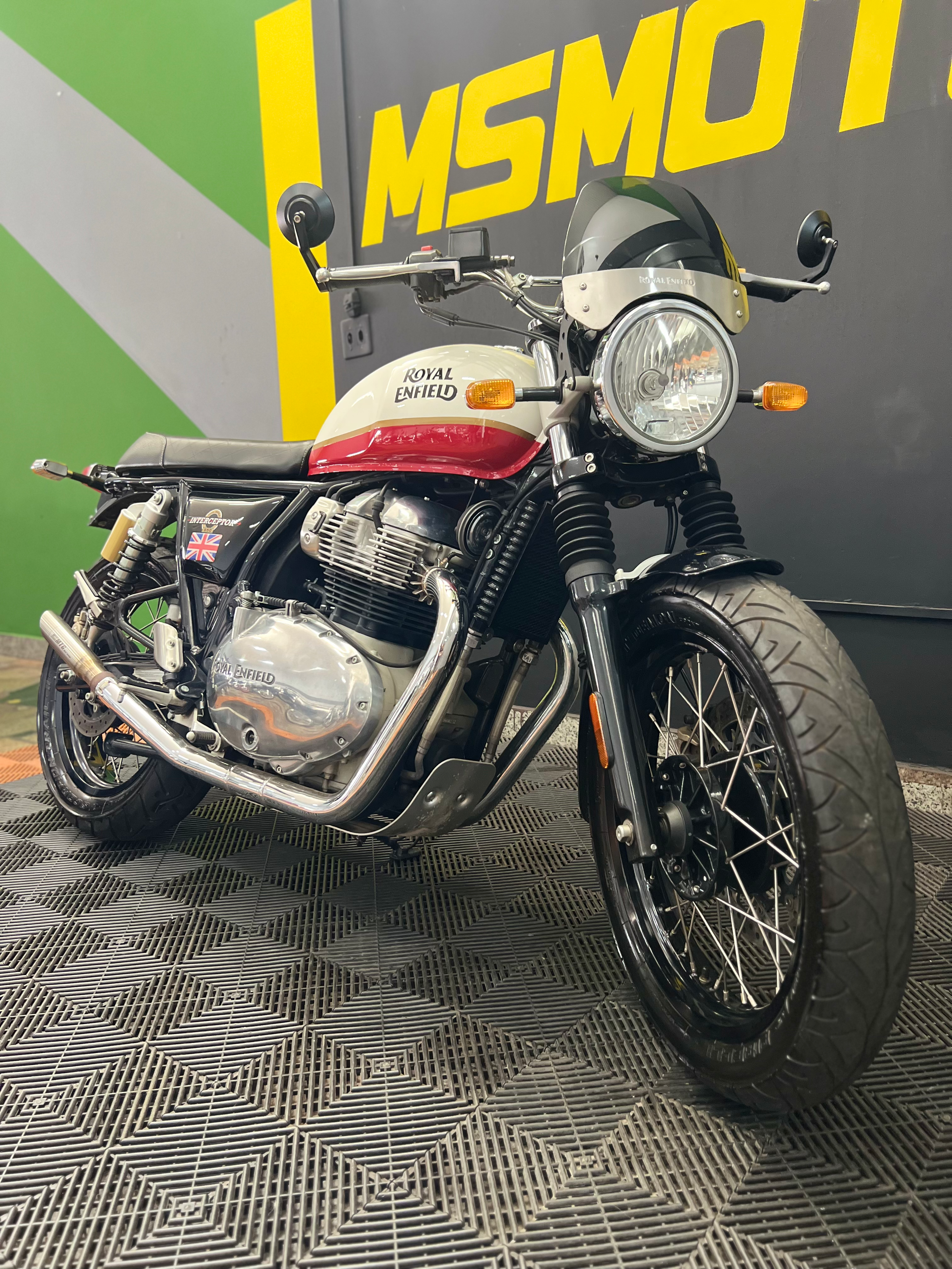 Interceptor 650 2023