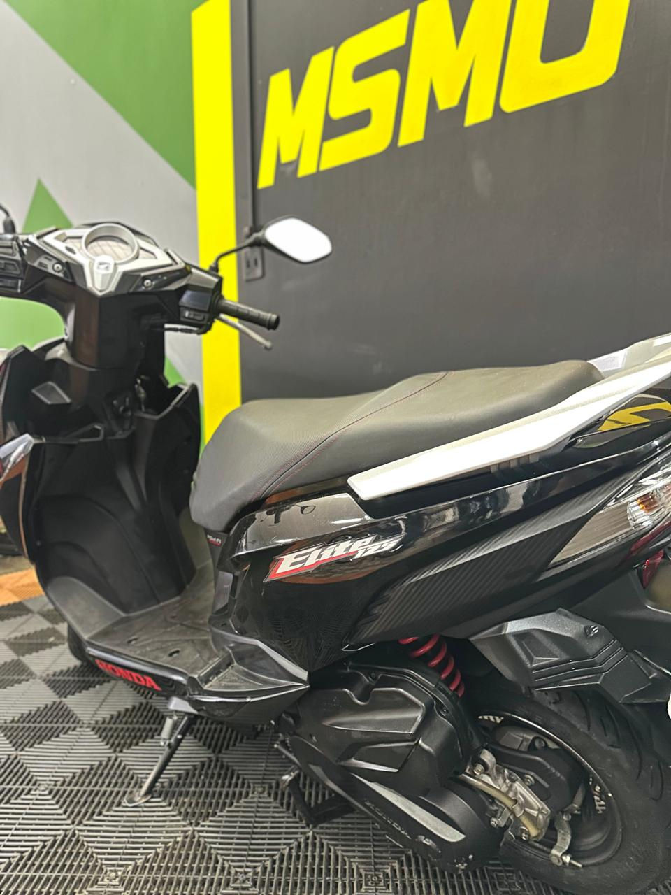 Miniatura: Elite 125 2019