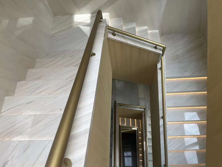 Thumbnail: Palissandro White Marble