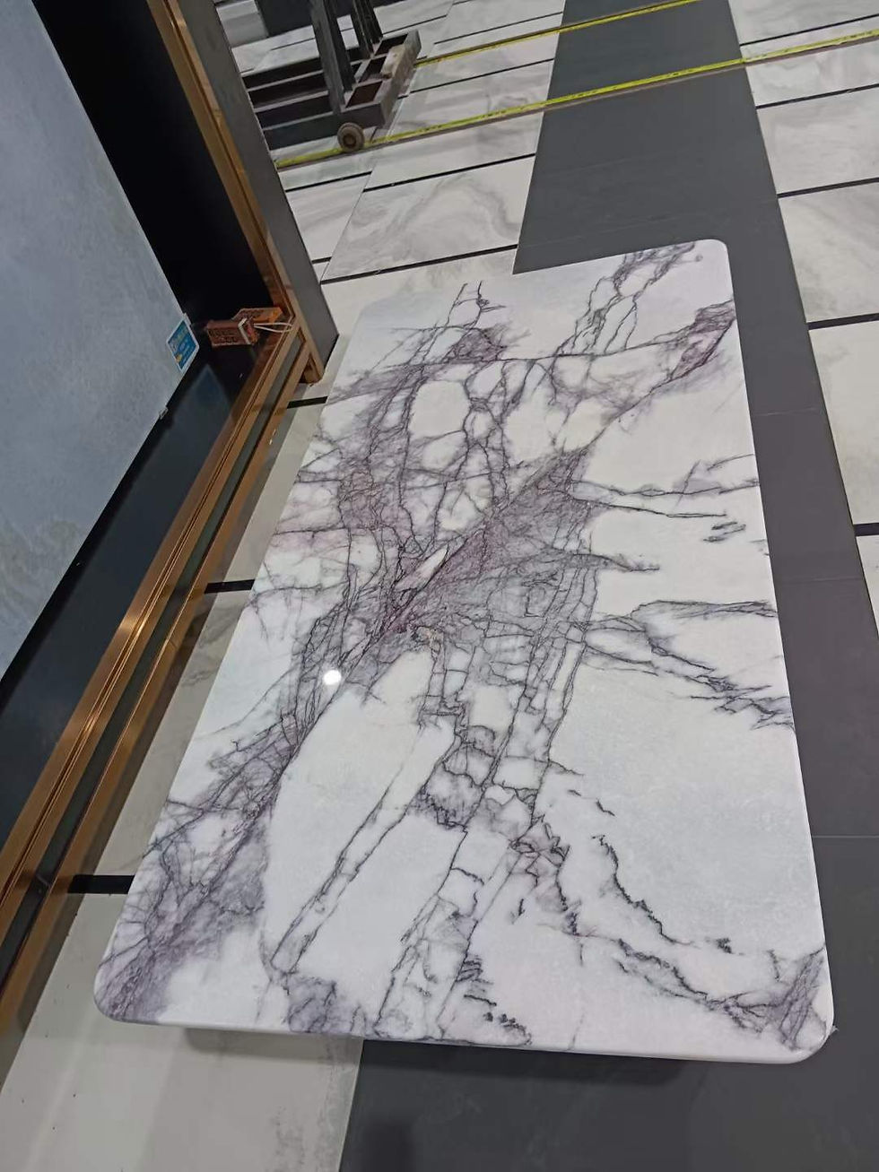 Thumbnail: New York White Marble