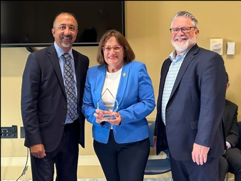 TCA Honors U.S. Rep Annie Kuster with Charlie Devlin Award for Excellence