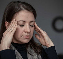 Woman with head and migraine