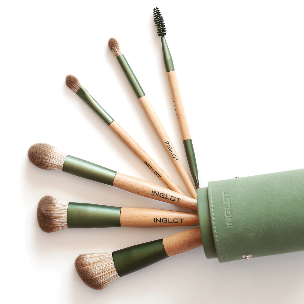 Thumbnail: BRUSH TUBE MAKEUP SET (GREEN)