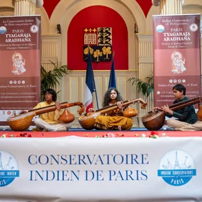 veena in paris