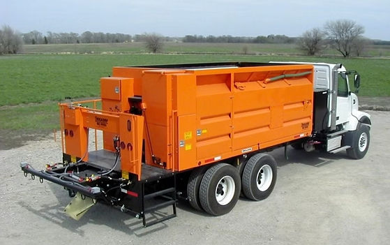 PAVIMENTADORA M210.jpg