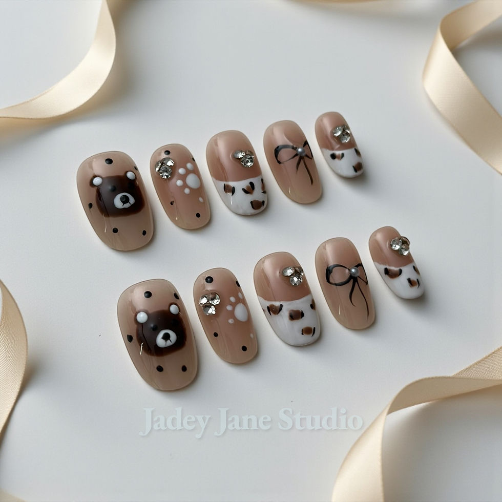 Thumbnail: Teddy bear and ribbon press-on nails 