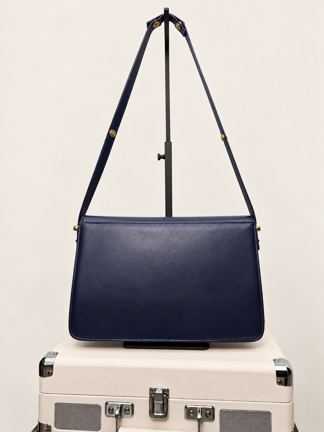 Eberle Vintage Navy Genuine Leather Shoulder Bag
