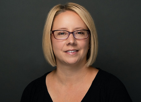 Nina Wallace headshot.jpg