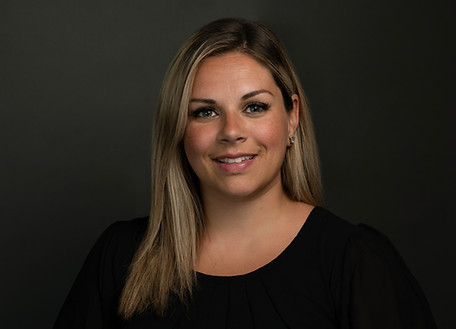 Registered Psychotherapist Jennifer Cain, providing counselling in Niagara for trauma, grief, anxiety, and relationships.