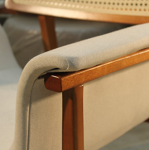 Detalhe poltrona KR 066 (3).JPG