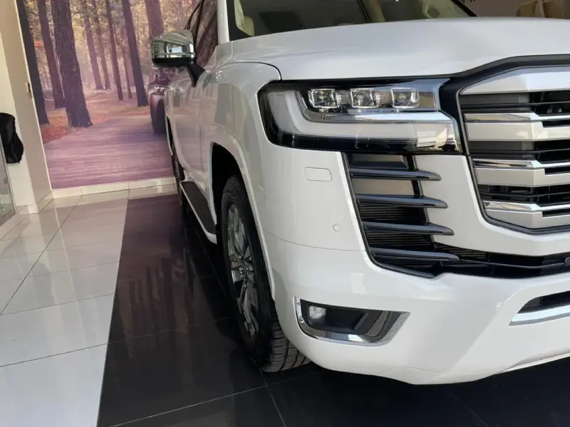 Thumbnail: 2022 Toyota Land Cruiser 300 V6 3.5 T ZX